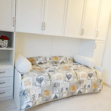 Chez Nous Apartment *